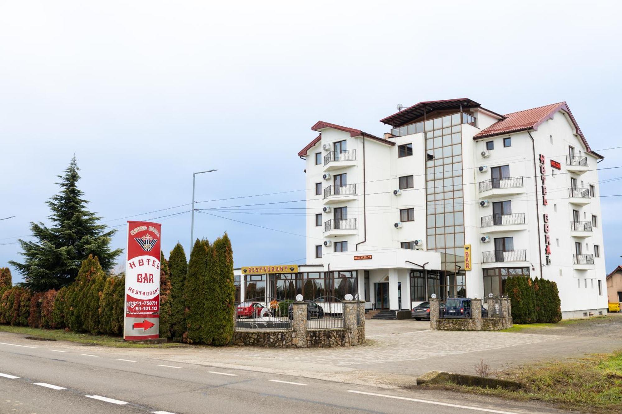 Hotel Coral Satu Mare Exterior photo