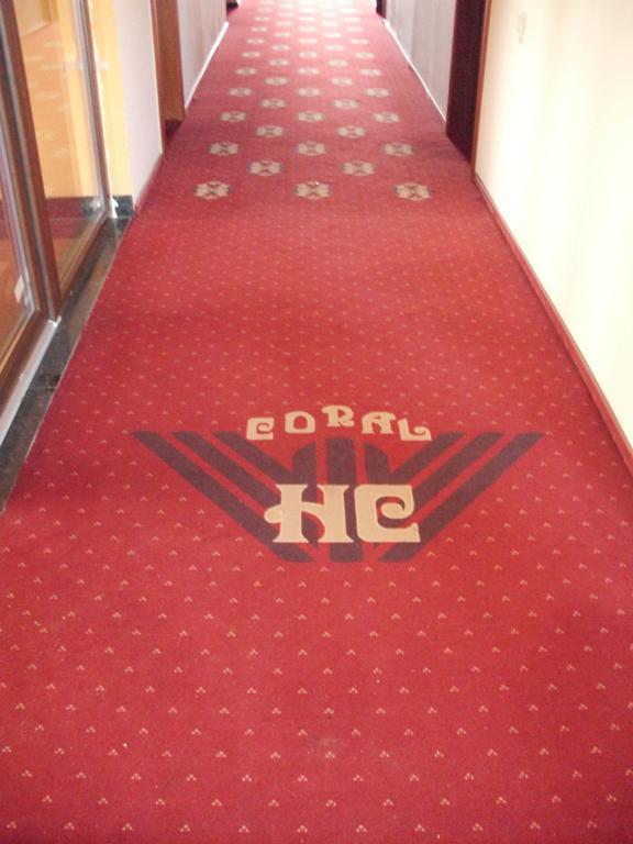Hotel Coral Satu Mare Exterior photo
